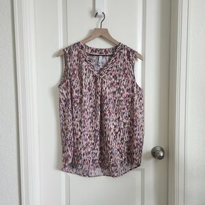 Relaxed Sleeveless V-Neck Blouse